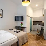 Апартаменти Wroclaw City Apartments *