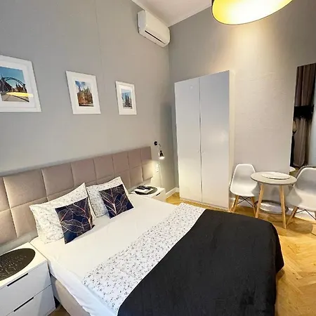 Wroclaw City Apartments شقة *