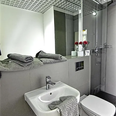 Wroclaw City Apartments شقة